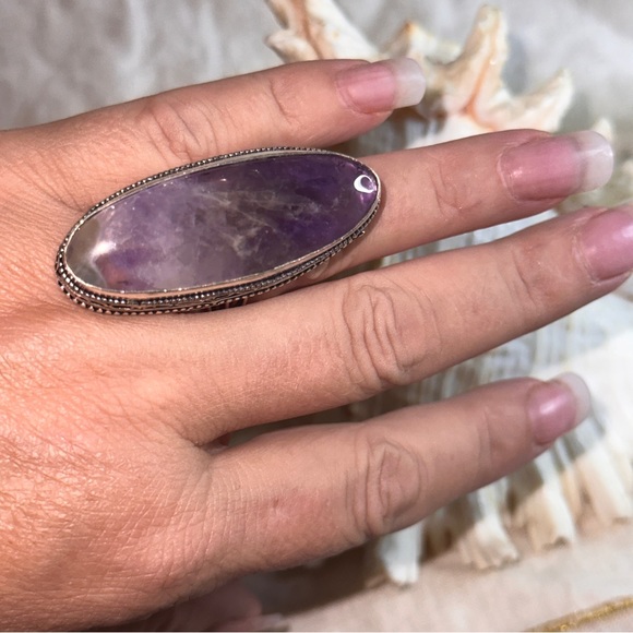 Amethyst handmade elongated statement Ring - Picture 5 of 9